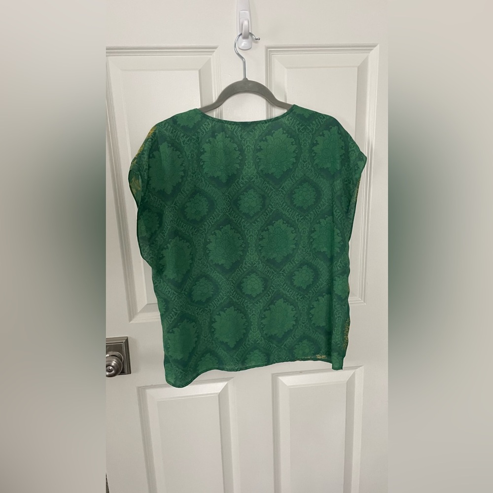 Cabi top - Picture 3 of 3